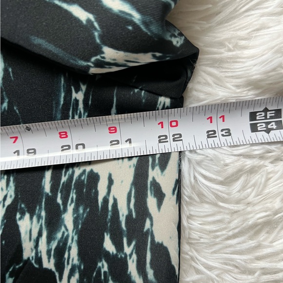 Women’s RBX Activewear Bomber Jacket Women’s Size XL  Black Blue & White Marble - Picture 3 of 16